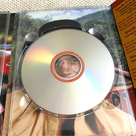 The Dukes of Hazzard ~ The Complete First Season 5-DVD Set, 1979, * Region 2 * - Picture 7 of 10